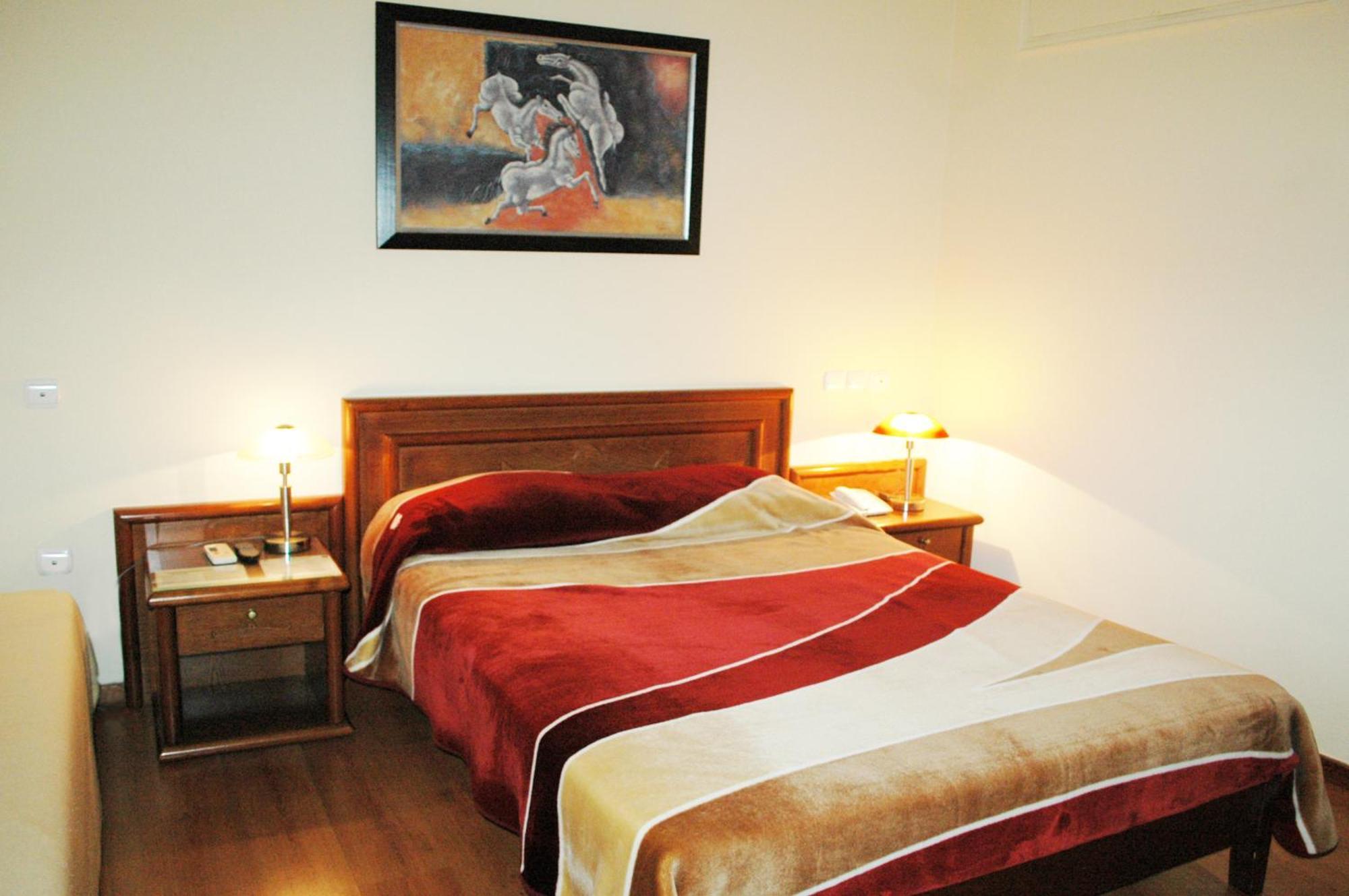 Omiros Hotel Athens Ngoại thất bức ảnh