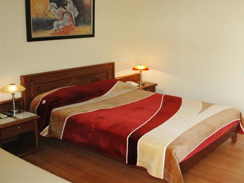 Omiros Hotel Athens Ngoại thất bức ảnh