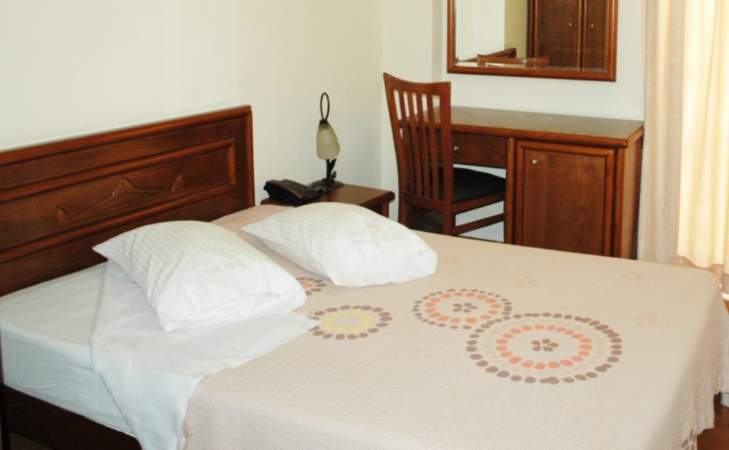 Omiros Hotel Athens Ngoại thất bức ảnh
