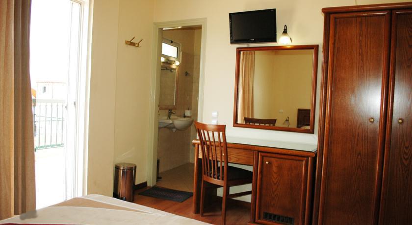 Omiros Hotel Athens Ngoại thất bức ảnh